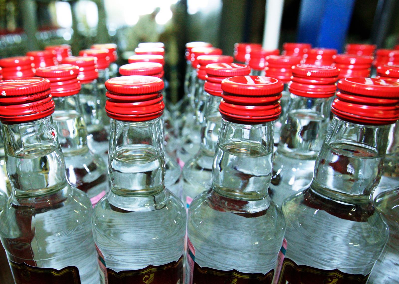Росалкоголь в апреле уничтожил более 1,5 млн л подпольного алкоголя