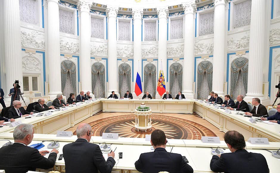 Встреча президента России Владимира Путина с представителями деловых кругов Франции